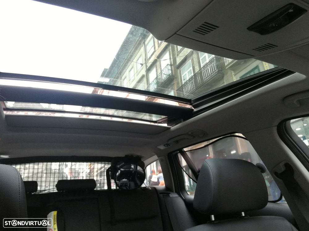 BMW 320 dA Dynamic - 7