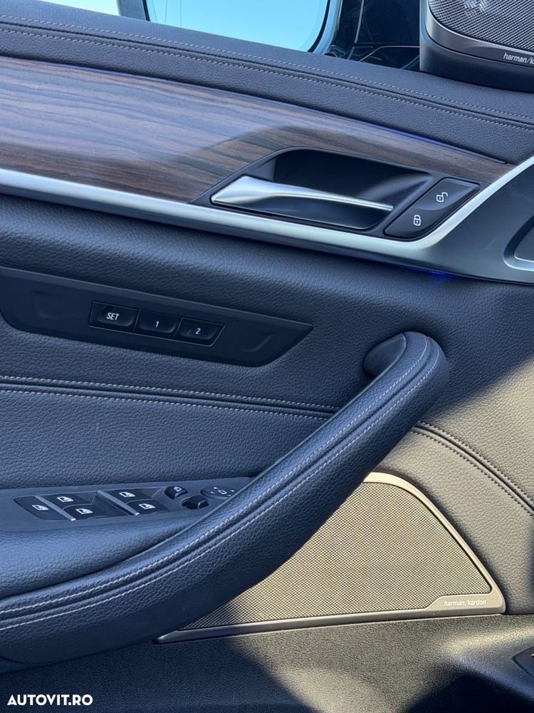 BMW Seria 5 520d xDrive AT MHEV - 13