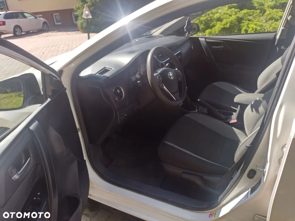 Toyota Auris 1.4 D-4D Active - 13