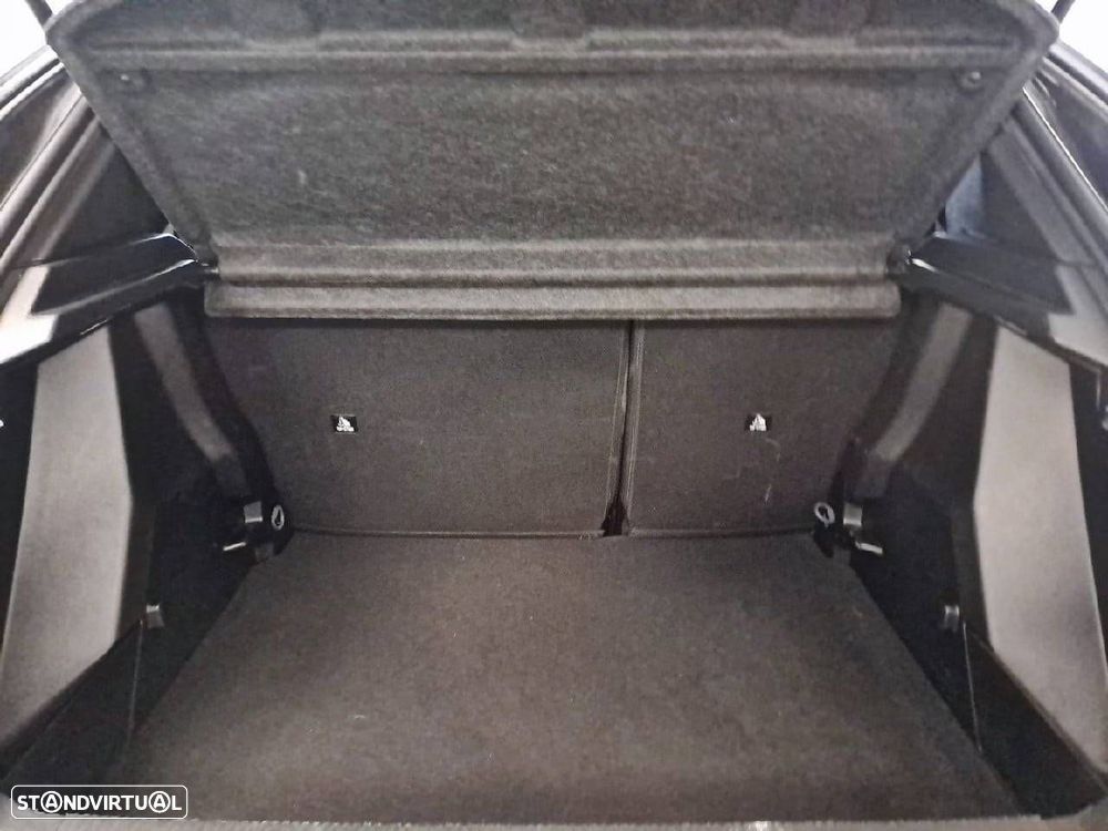 Peugeot 2008 1.2 PureTech Style - 6