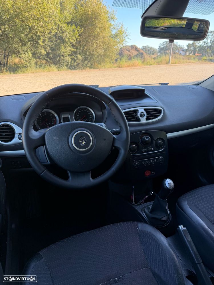 Renault Clio - 6