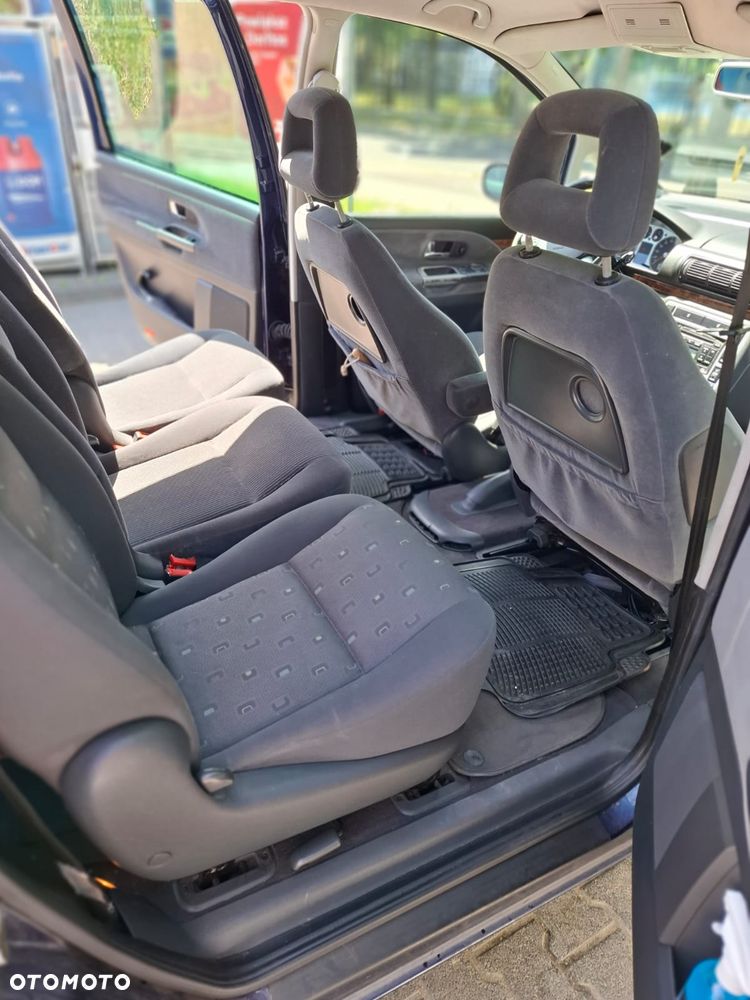 Ford Galaxy - 12