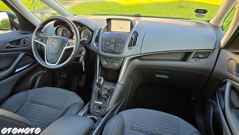Opel Zafira - 12