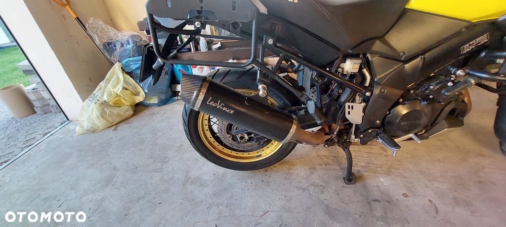 Suzuki V-STROM - 9