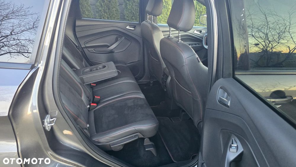 Ford Kuga 2.0 TDCi 4x4 ST-Line - 22