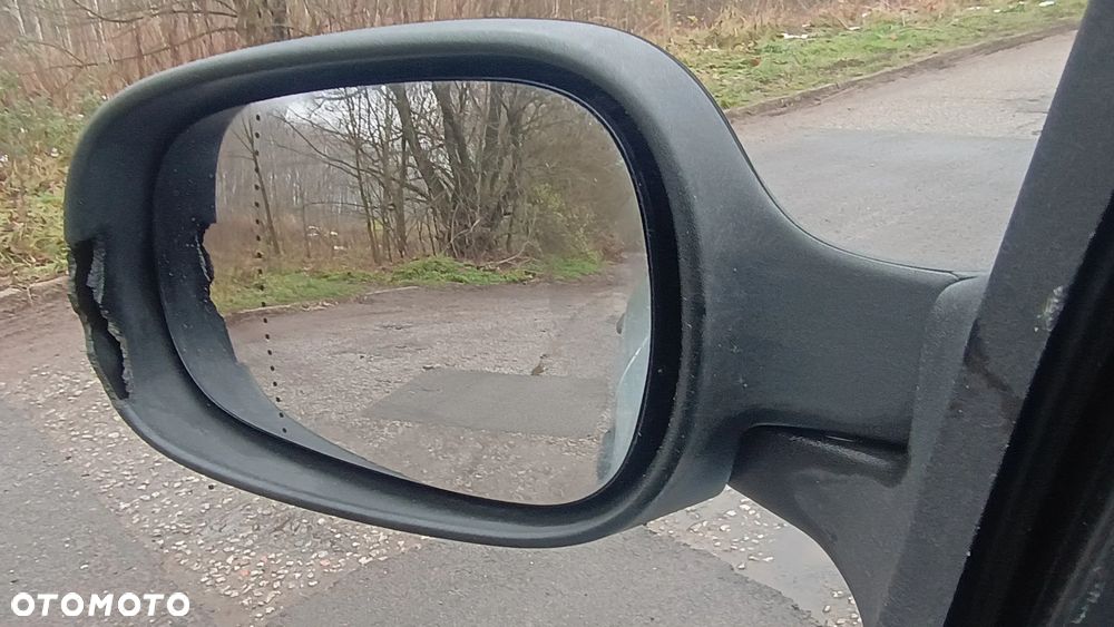 Renault Clio 1.2 16V Authentique - 17