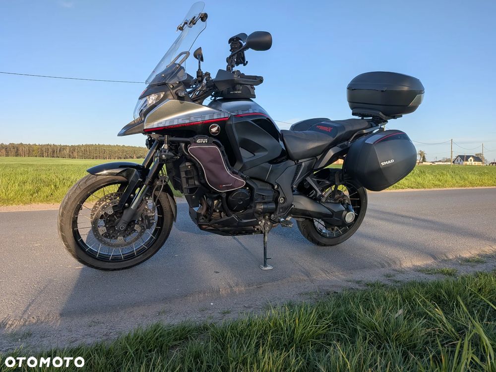 Honda VFR - 1