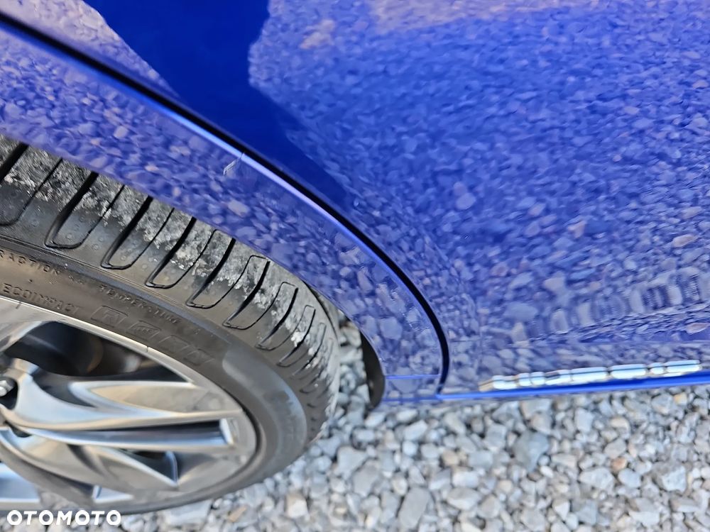 Lexus ES 300h F Sport - 35