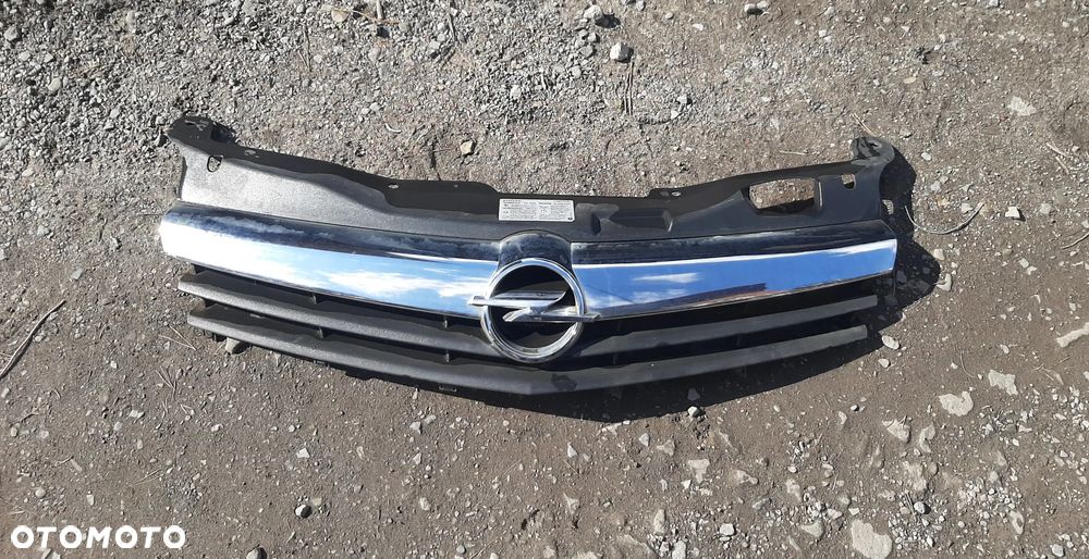 Atrapa Grill OPEL ASTRA III chrom 13108460