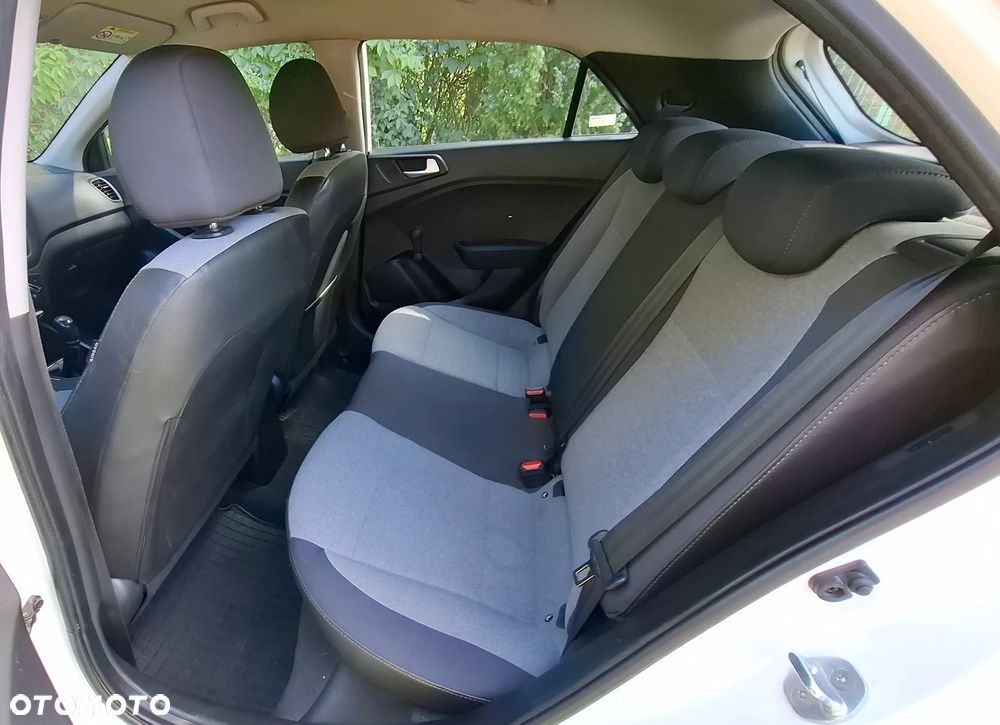 Hyundai i20 1.2 Classic + - 8