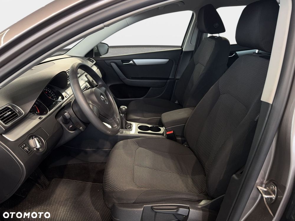 Volkswagen Passat Variant - 11