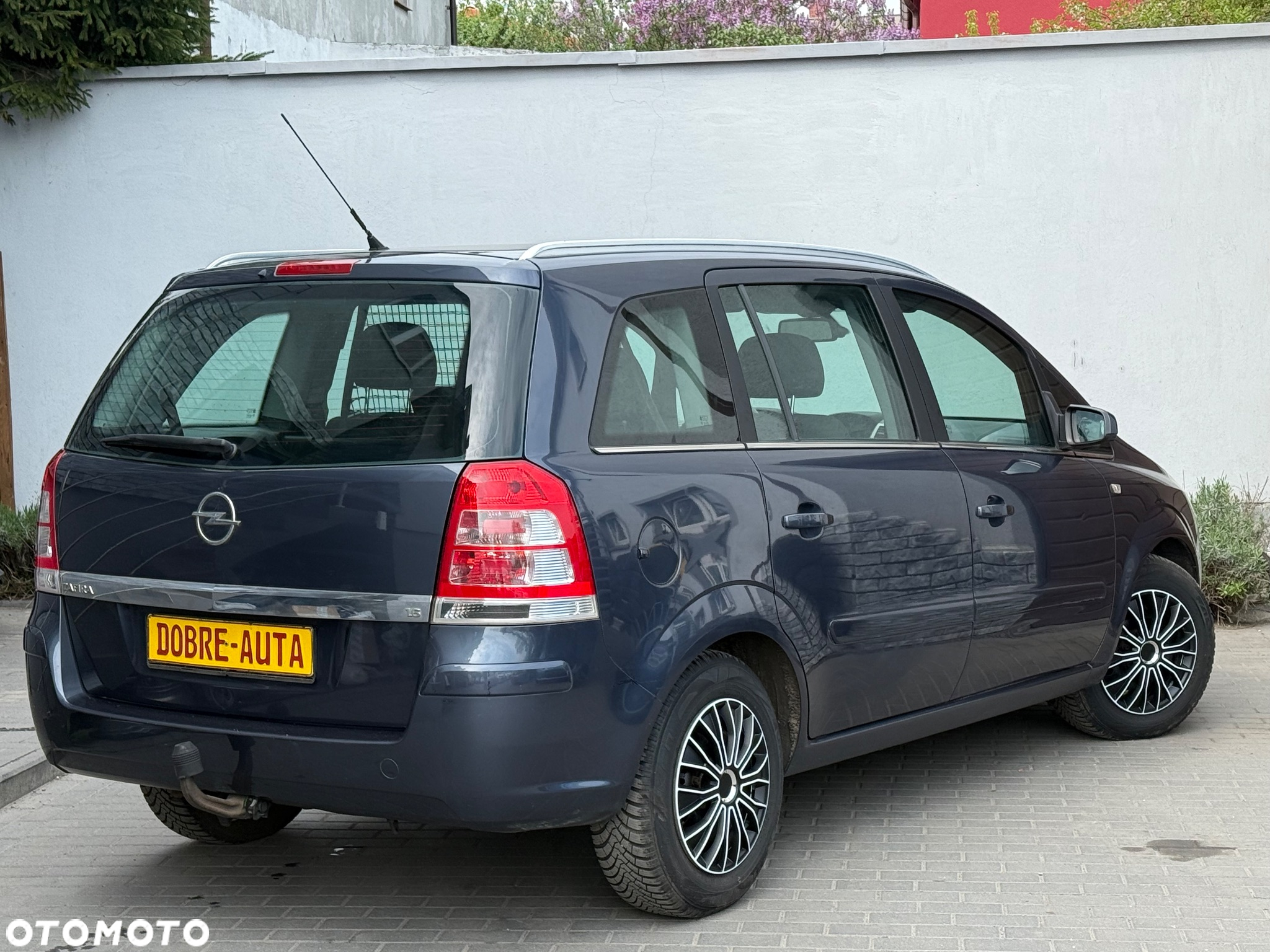 Opel Zafira 1.6 Cosmo - 29