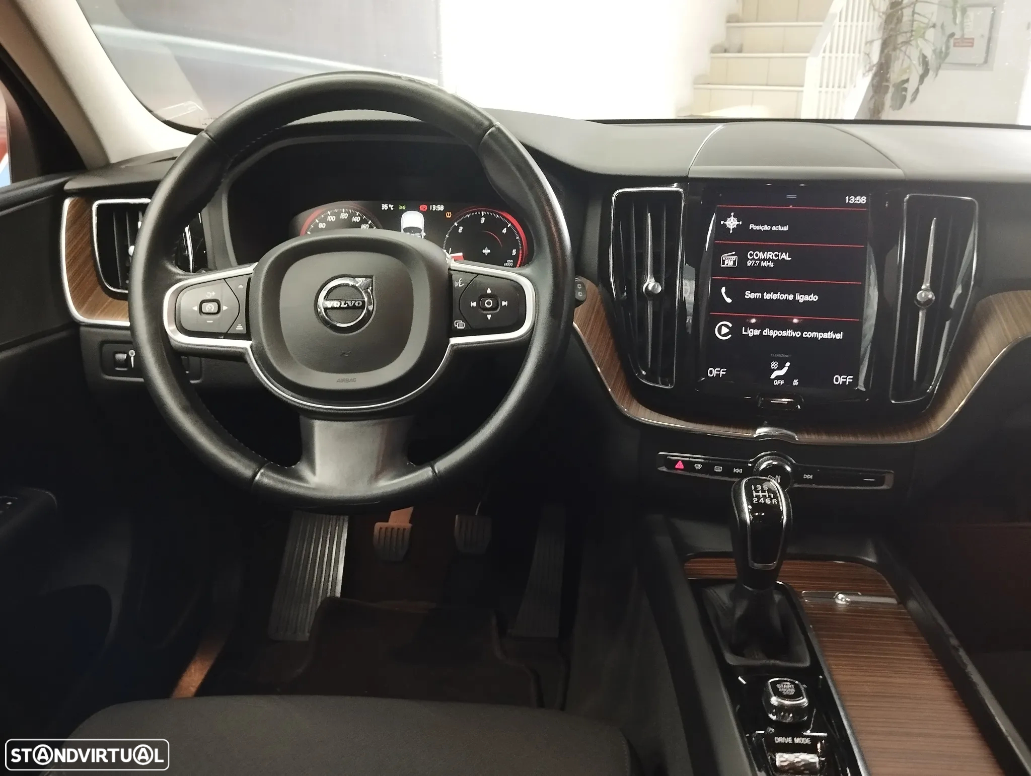 Volvo XC 60 2.0 D3 Momentum Plus - 18