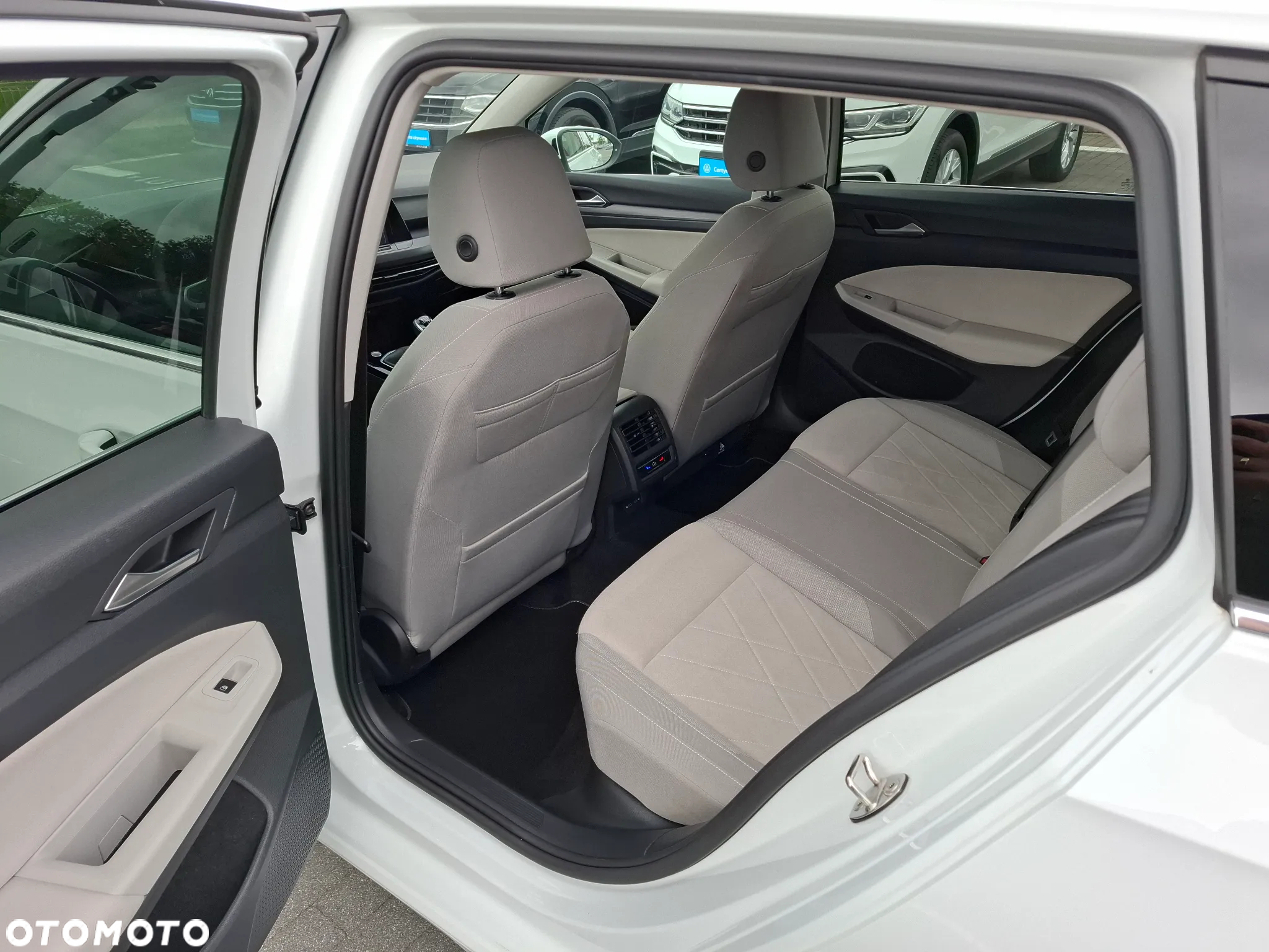 Volkswagen Golf VIII 1.5 TSI EVO Style - 15