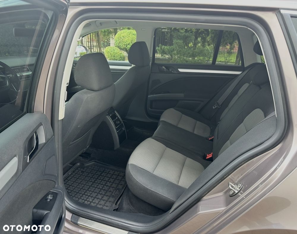 Skoda Superb 2.0 TDI Ambition - 13
