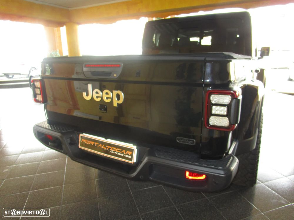 Jeep Gladiator 3.0V6 MultiJet AWD Auto Overland - 6