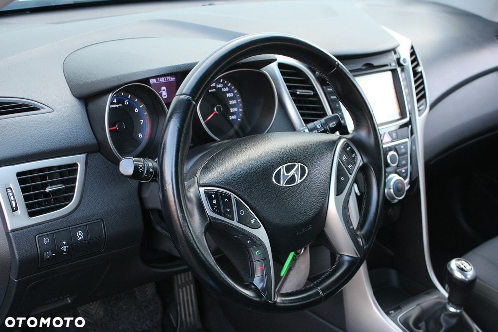 Hyundai i30 1.4 YES - 23