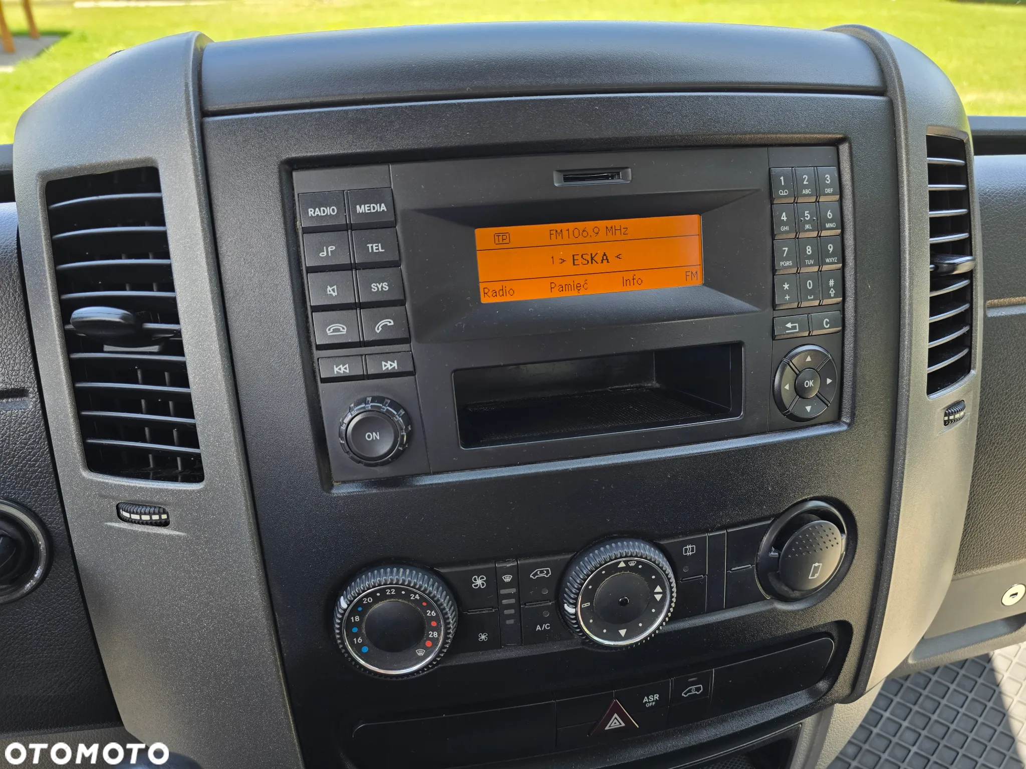 Mercedes-Benz Sprinter - 23