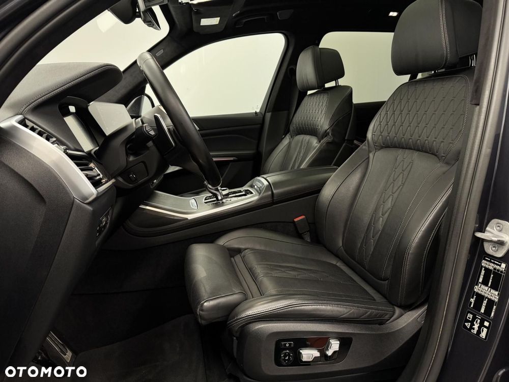 BMW X7 - 14