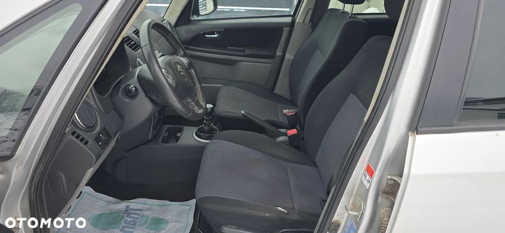 Suzuki SX4 2.0 DDiS 4x4 Style - 9