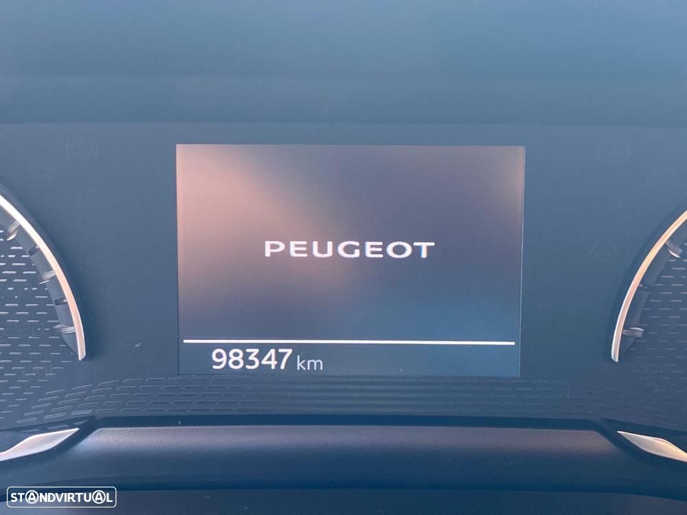 Peugeot 2008 1.2 PureTech Active Pack EAT8 - 10