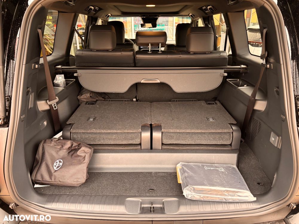 Toyota Land Cruiser 250 2.8l D-4D 204 CP MHEV A/T 7 locuri Luxury - 11