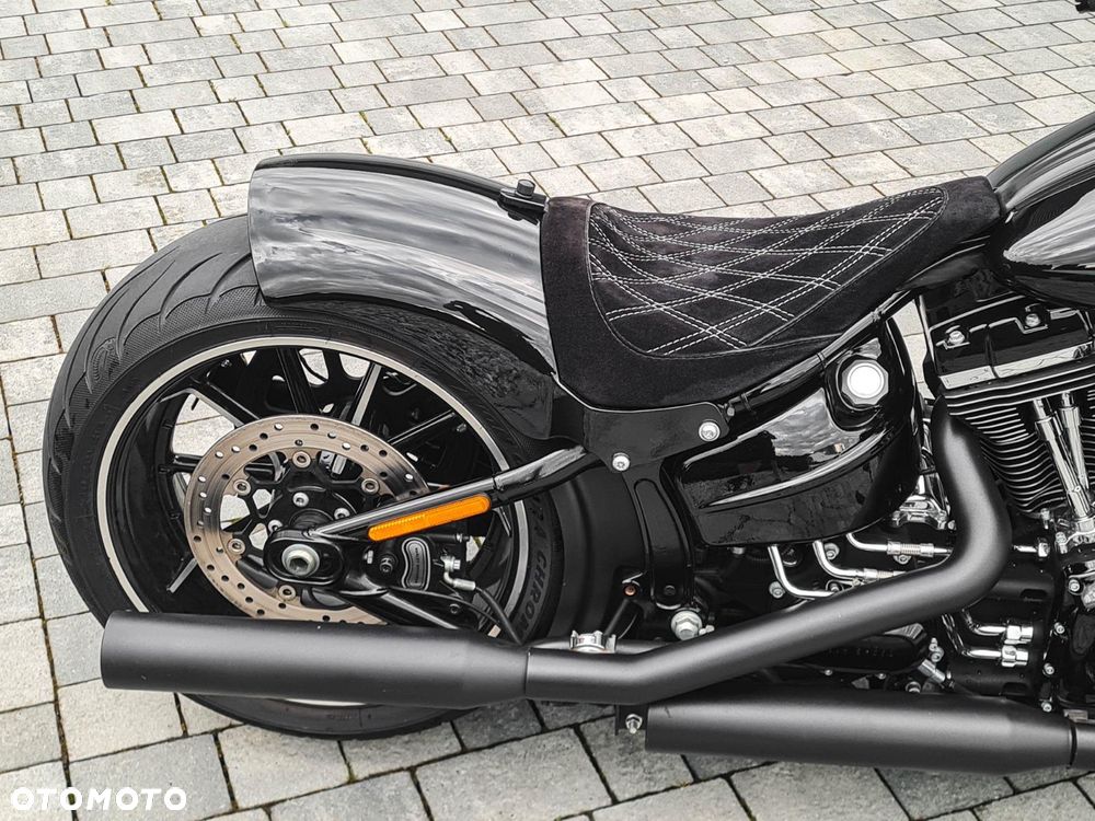 Harley-Davidson FXSB Breakout - 3