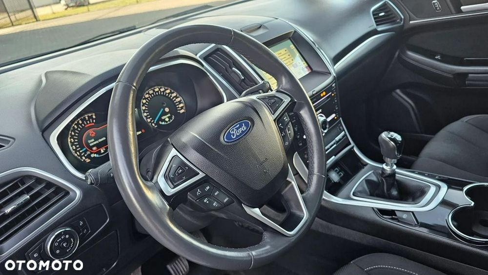 Ford S-Max - 10