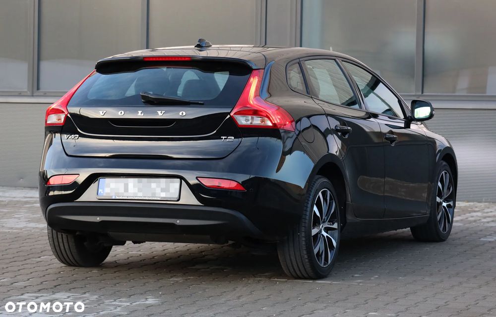 Volvo V40 T2 Linje Svart - 35