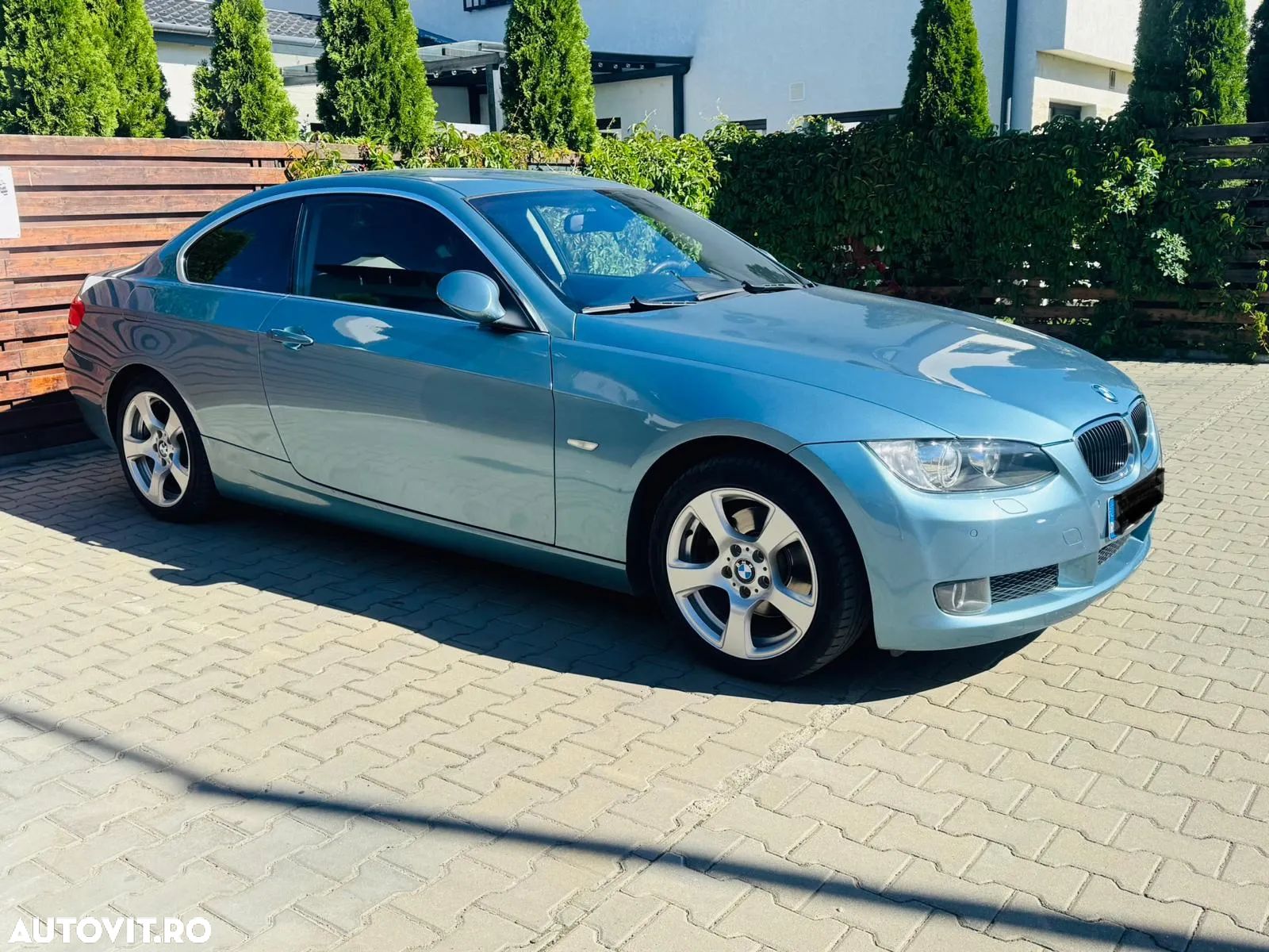 BMW Seria 3 320d Coupe - 1