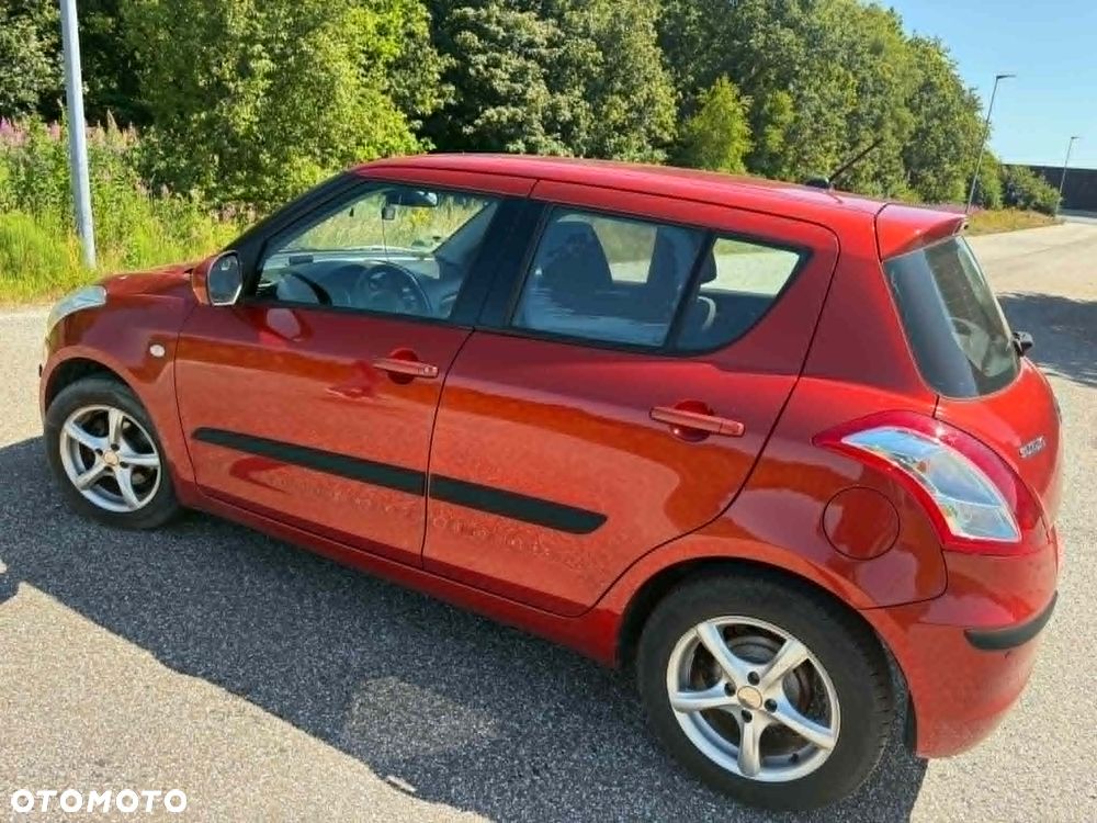 Suzuki Swift - 8