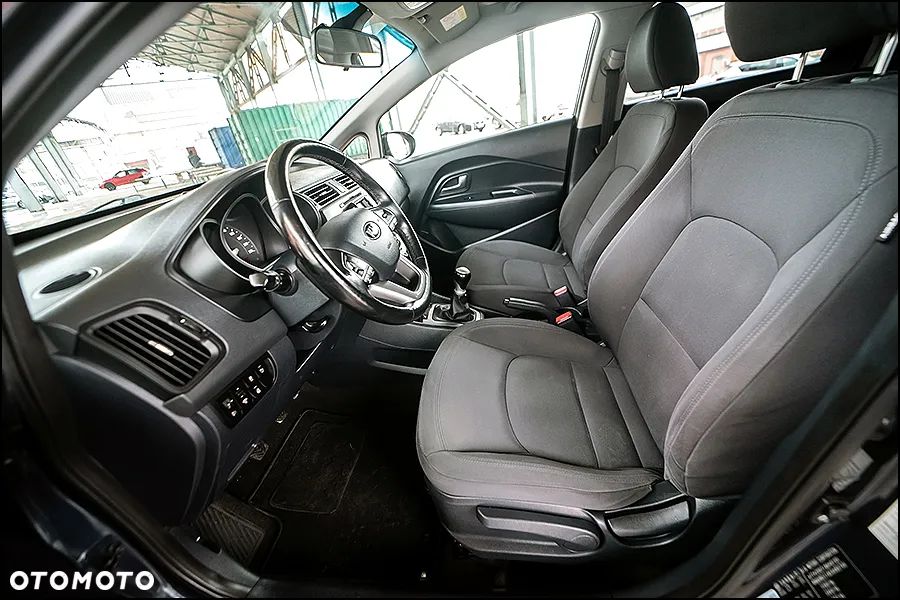 Kia Rio 1.2 Dream Team Edition - 30
