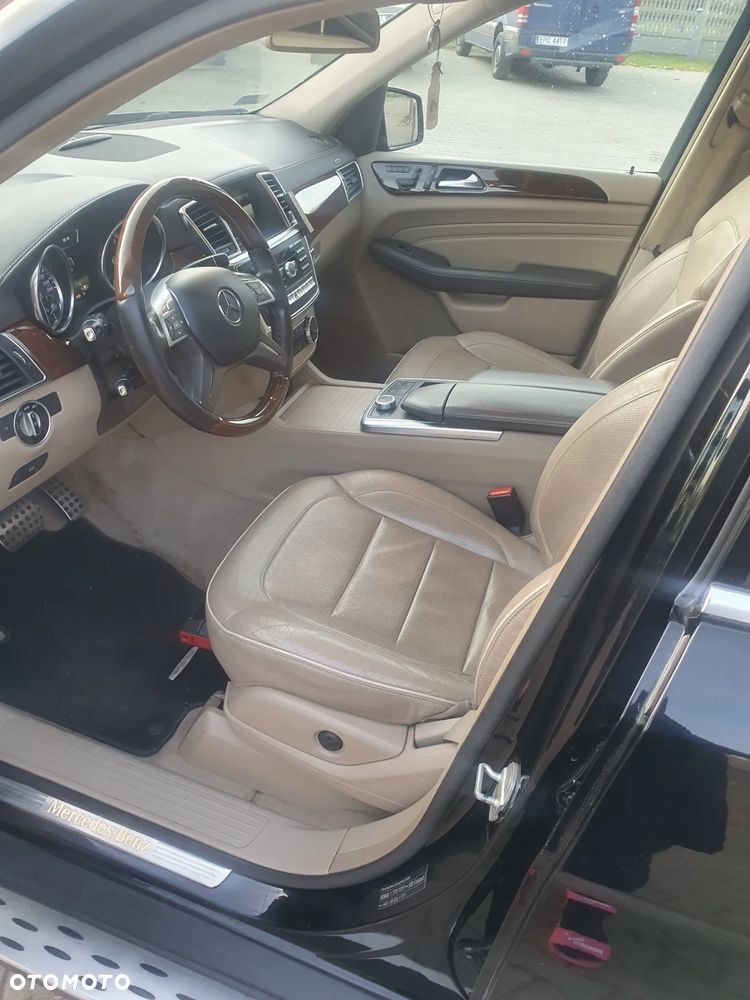 Mercedes-Benz ML 350 BlueTec 4-Matic - 10