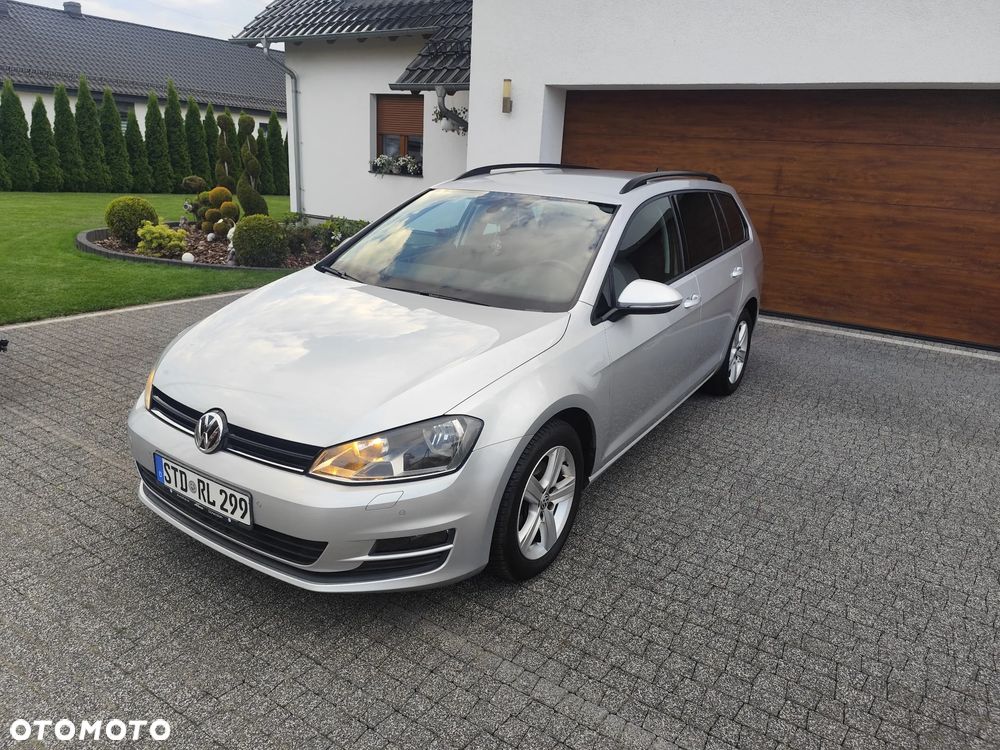 Volkswagen Golf - 2