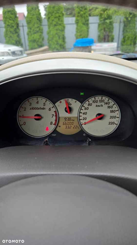 Nissan Micra - 5