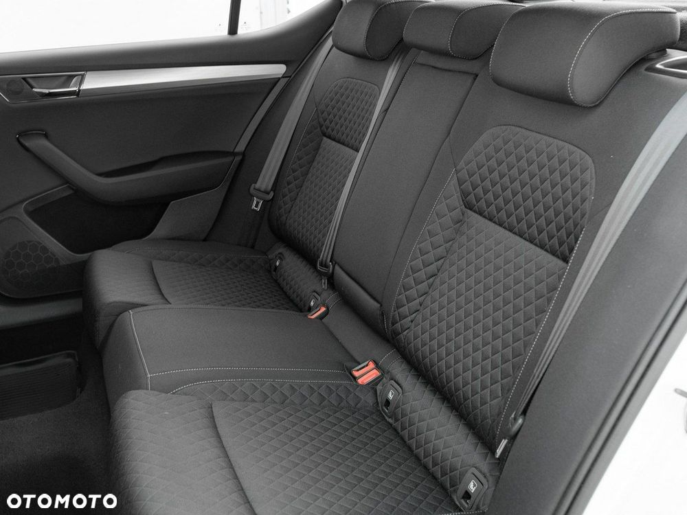 Skoda Superb 2.0 TDI SCR Ambition DSG - 25