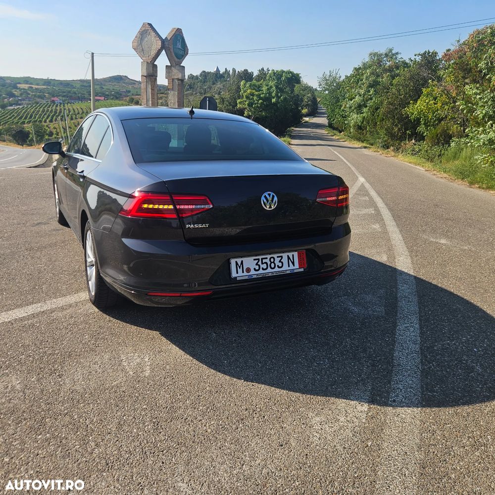 Volkswagen Passat 1.6 TDI Comfortline - 4