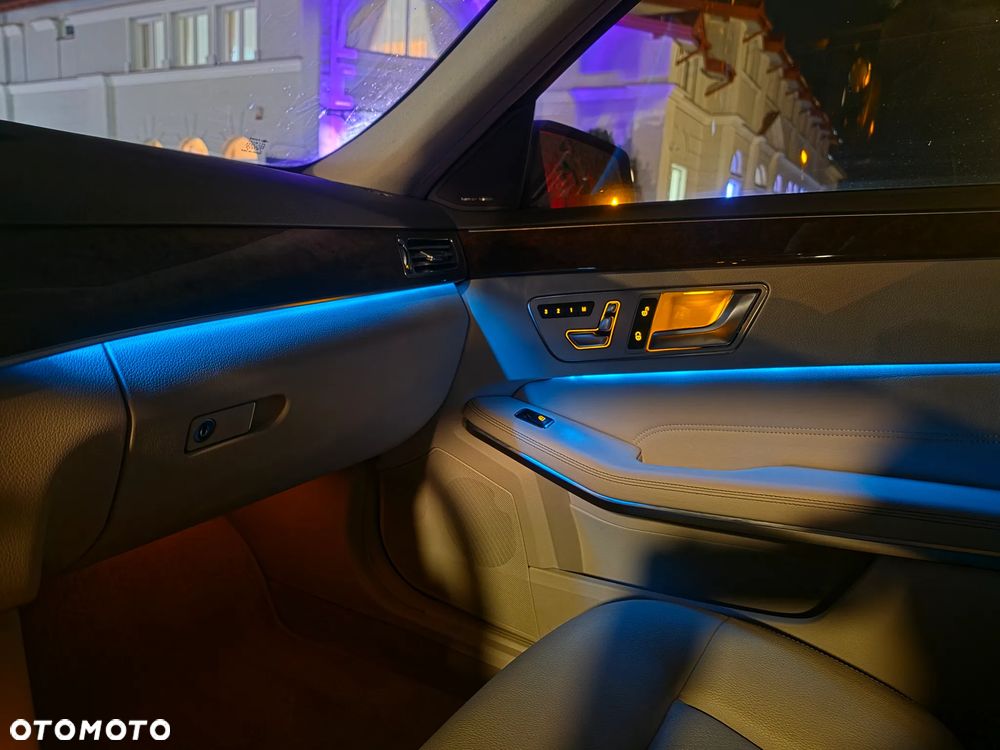 Mercedes-Benz Klasa E 350 Classic - 24