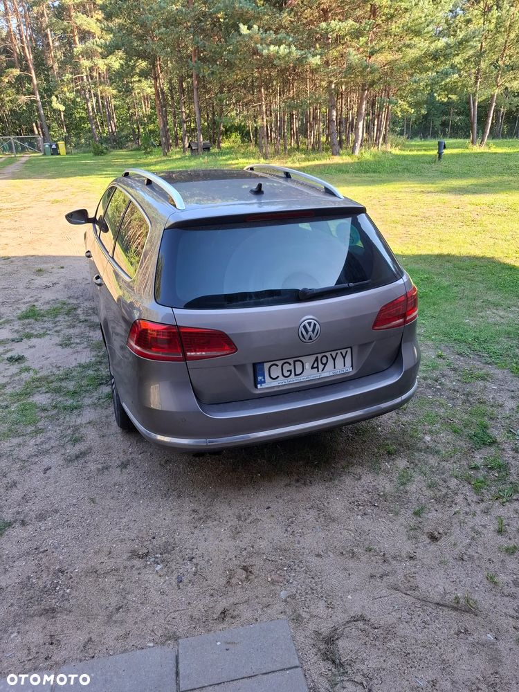 Volkswagen Passat - 4