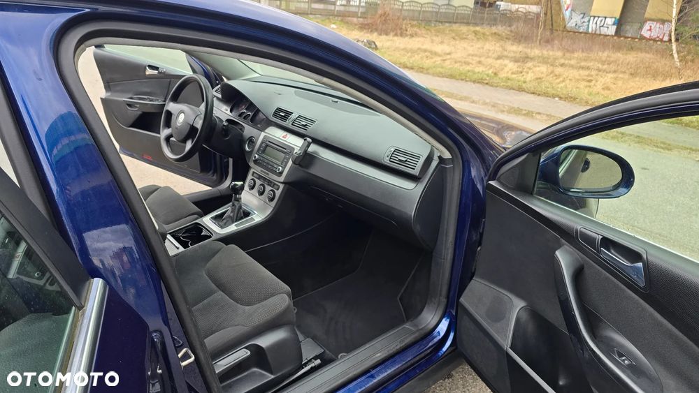 Volkswagen Passat 1.9 TDI DPF Individual - 26