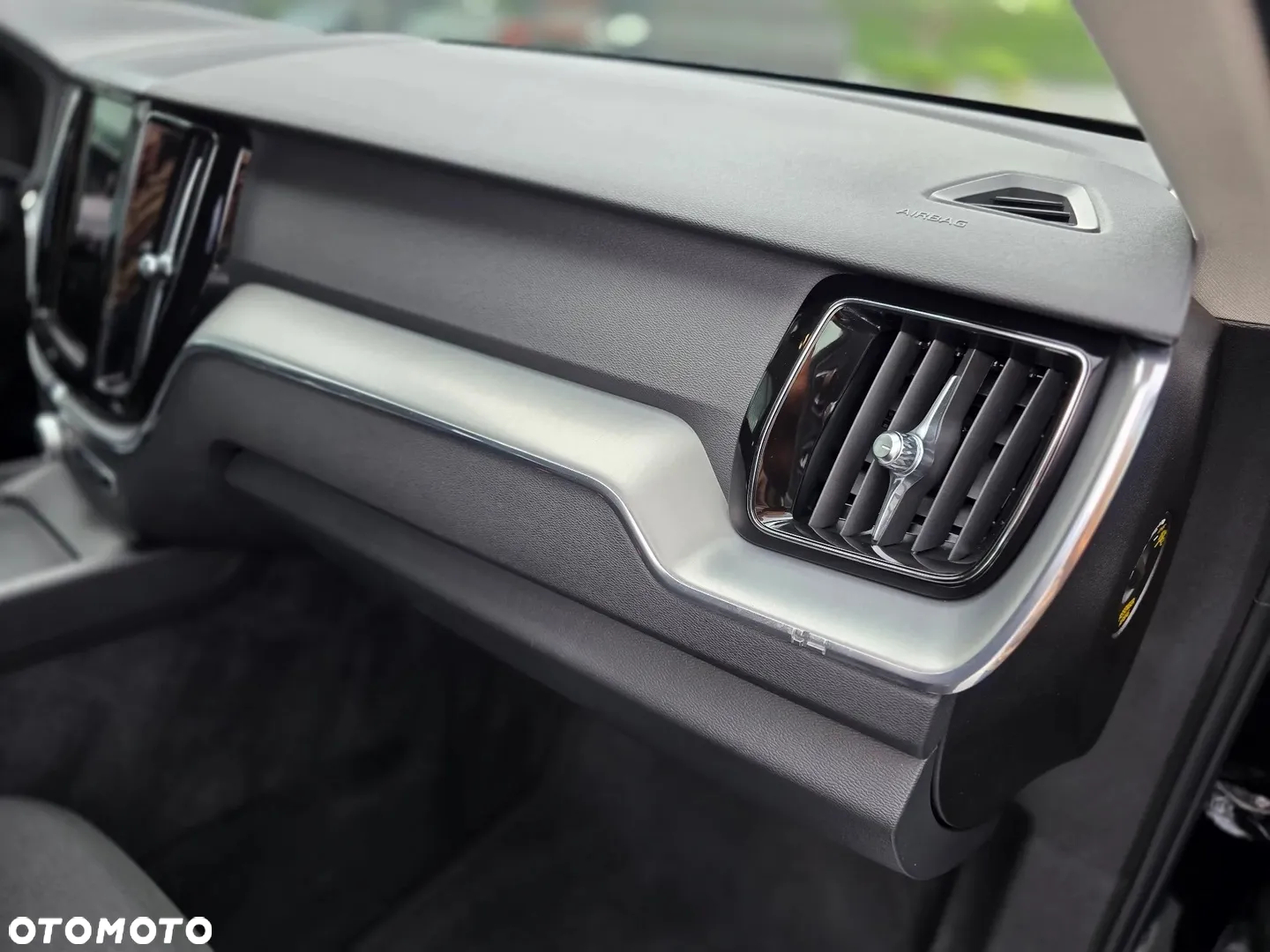 Volvo XC 60 D4 Momentum Pro - 35