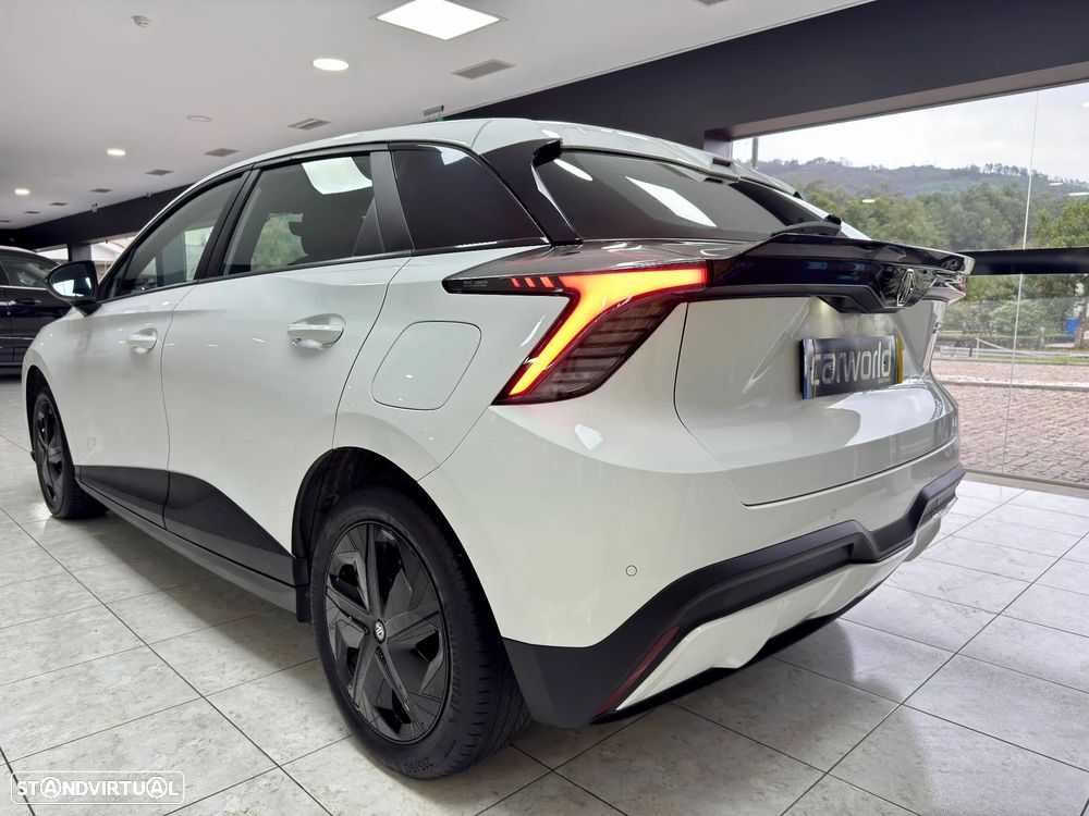 MG MG4 51 kWh Standard - 14