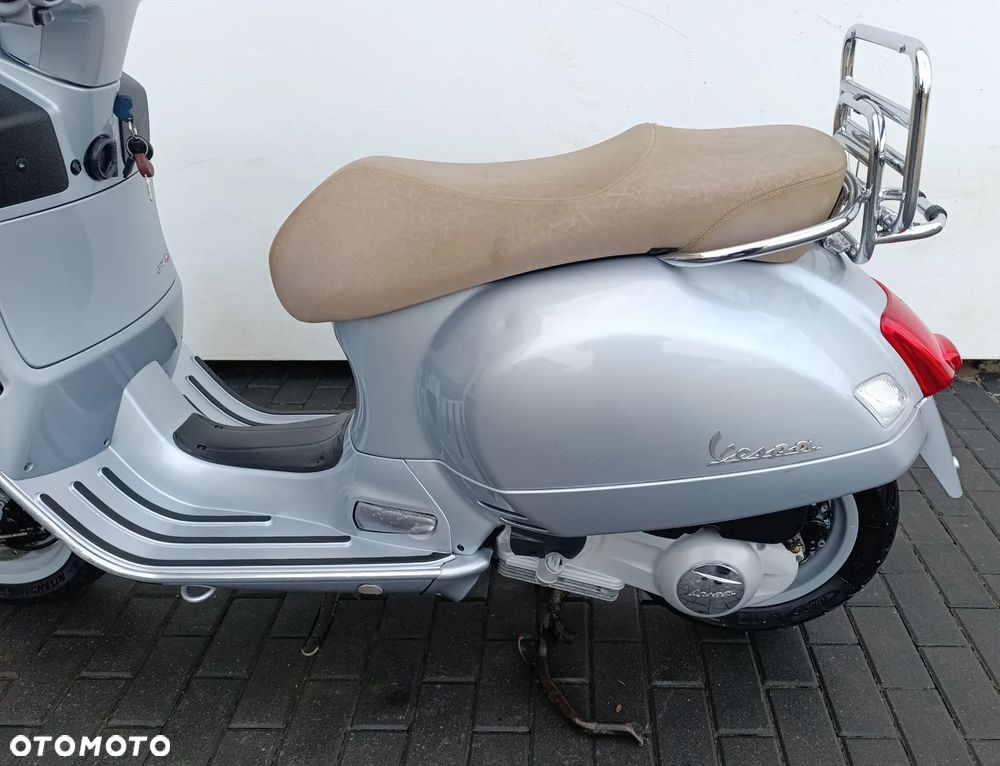 Piaggio Vespa - 18