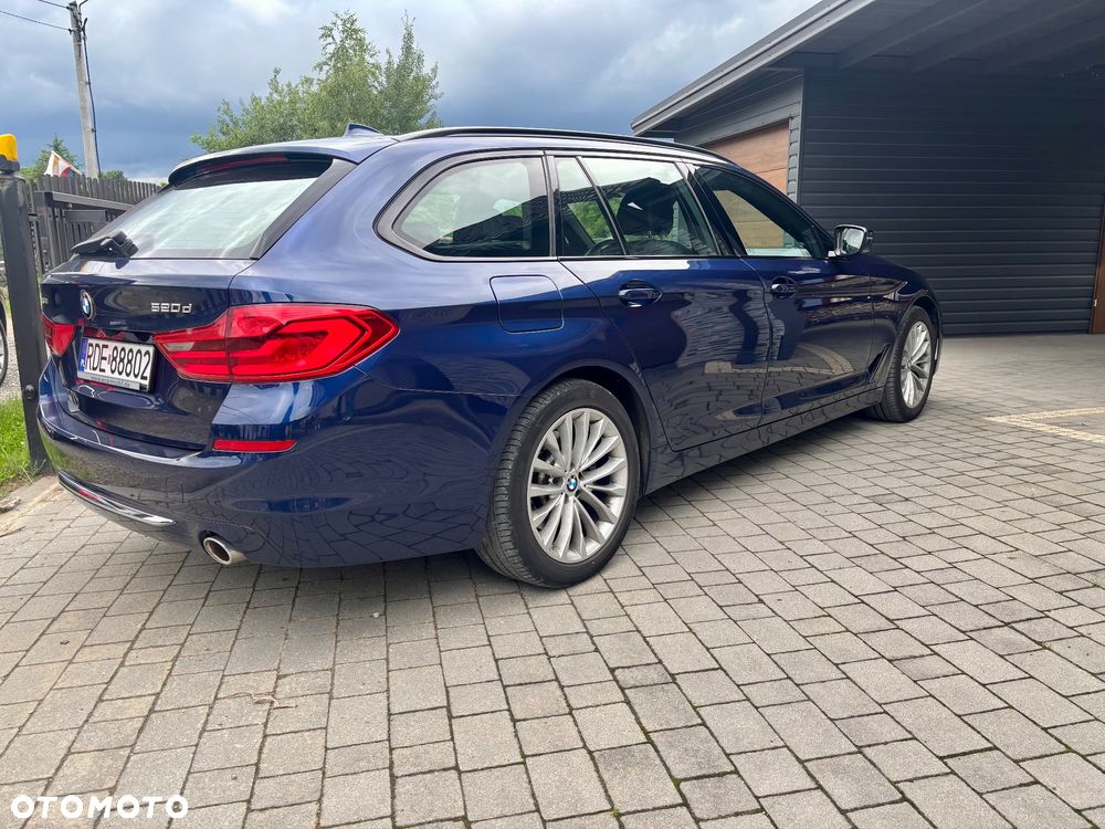 BMW Seria 5 520d xDrive Luxury Line - 4