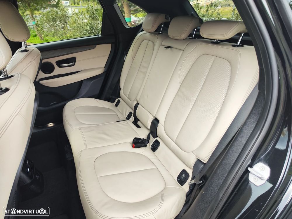 BMW 216 Active Tourer d Aut. Sport Line - 20