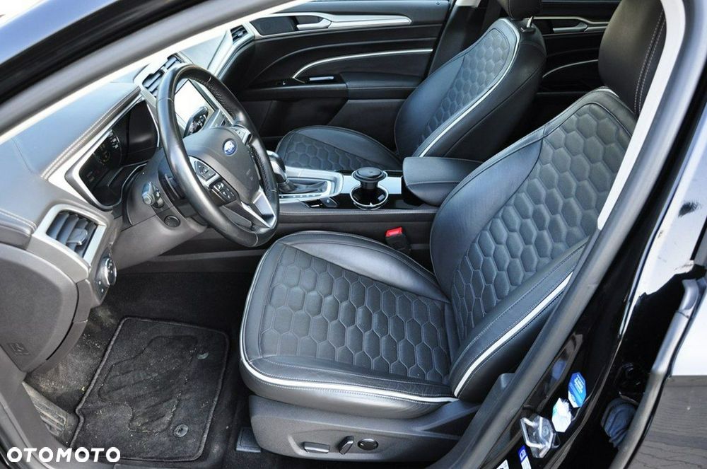 Ford Mondeo - 31