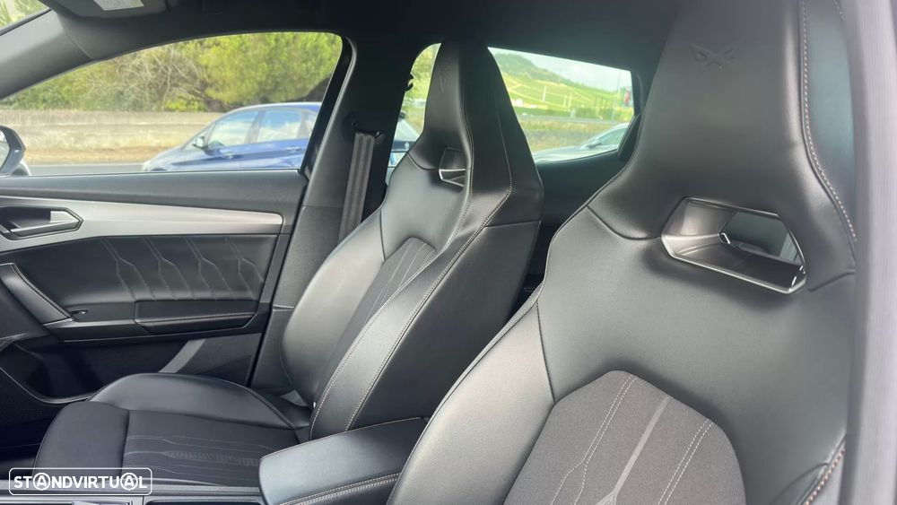 Cupra Formentor 1.4 e-Hybrid Plus DSG - 24