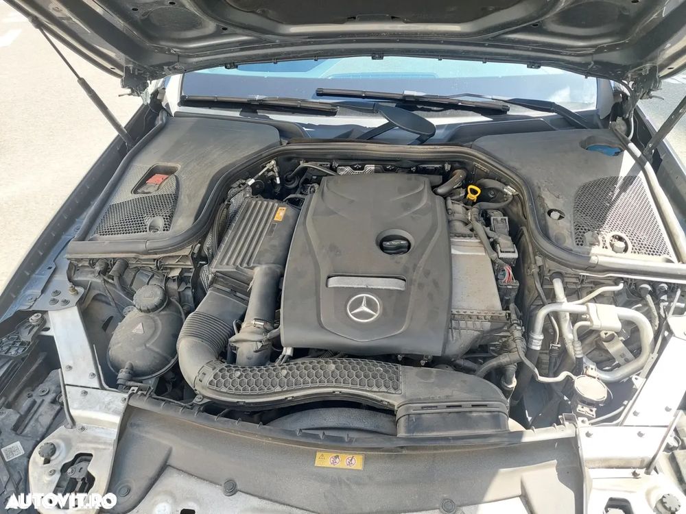 Mercedes-Benz E 200 4MATIC Aut. - 16