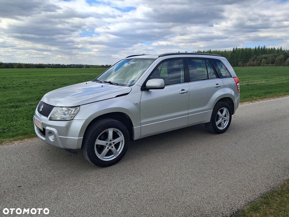 Suzuki Grand Vitara 2.0 - 6