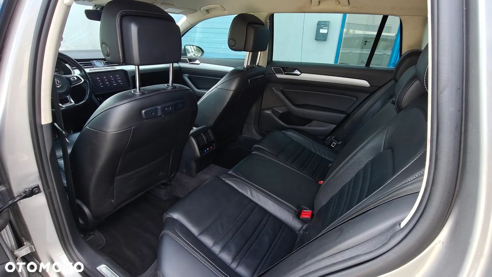 Volkswagen Passat 2.0 TDI SCR DSG - 16